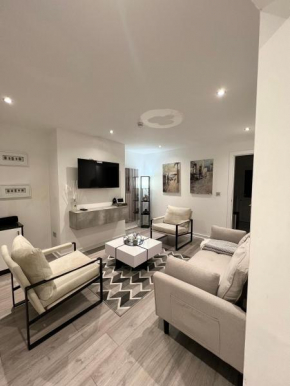 Entire House - Near Etihad stadium and Central Manchester